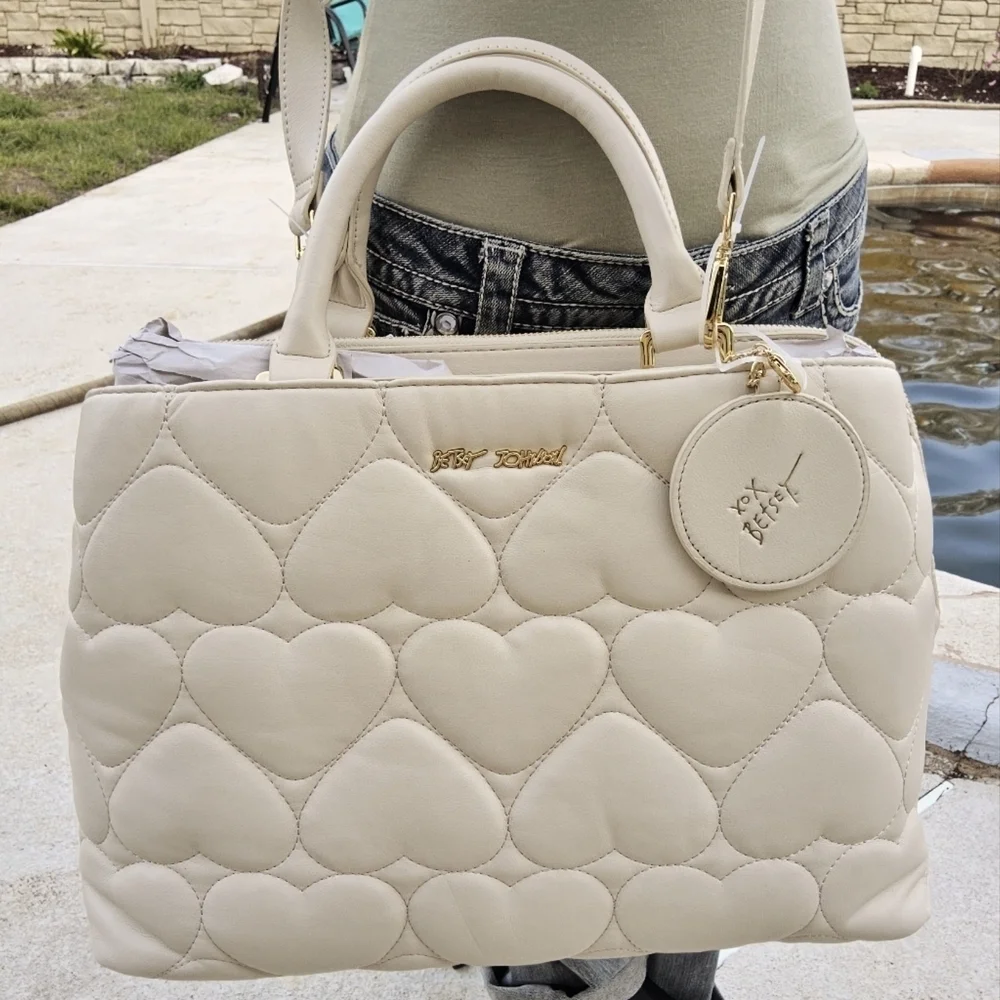 BETSEY JOHNSON CHALK COLOR SATCHEL w/REMOVABLE MIRROR